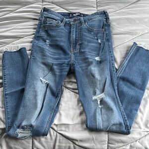 Ultra High Rise Distressed Hollister Women’s Blue Jeans